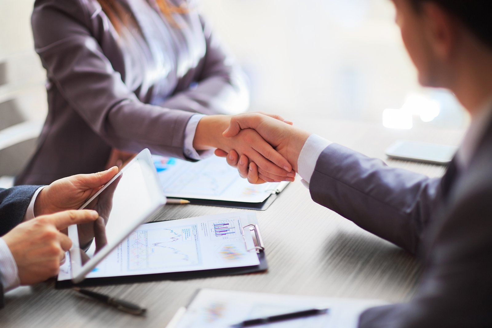 How Business Loan Brokers Help Businesses Secure Capital